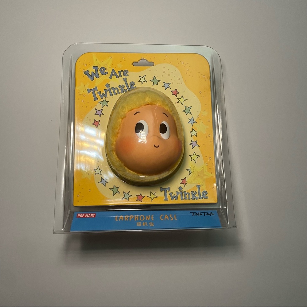 POP MART We are Twinkle Twinkle Earphone Case